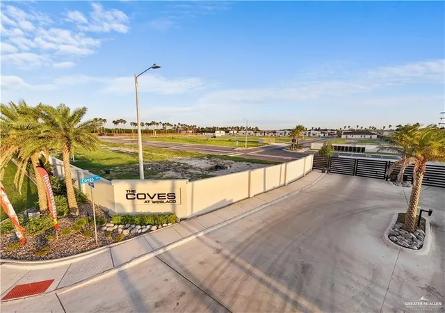 a view of a terrace with city view