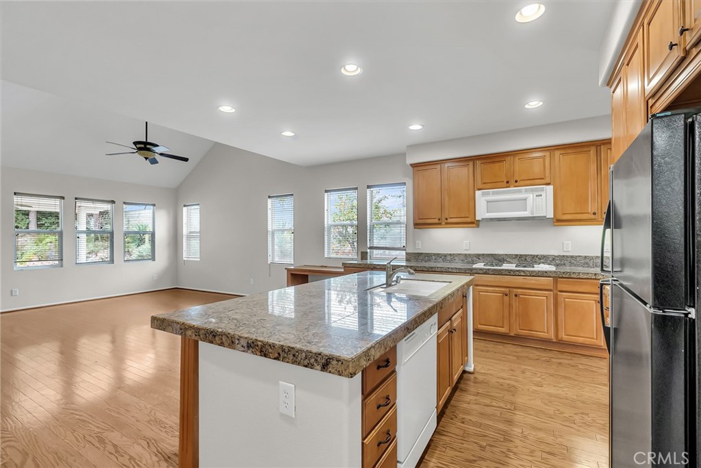 8432 Maple Lane Riverside, CA 92508 - Photo 10 of 38