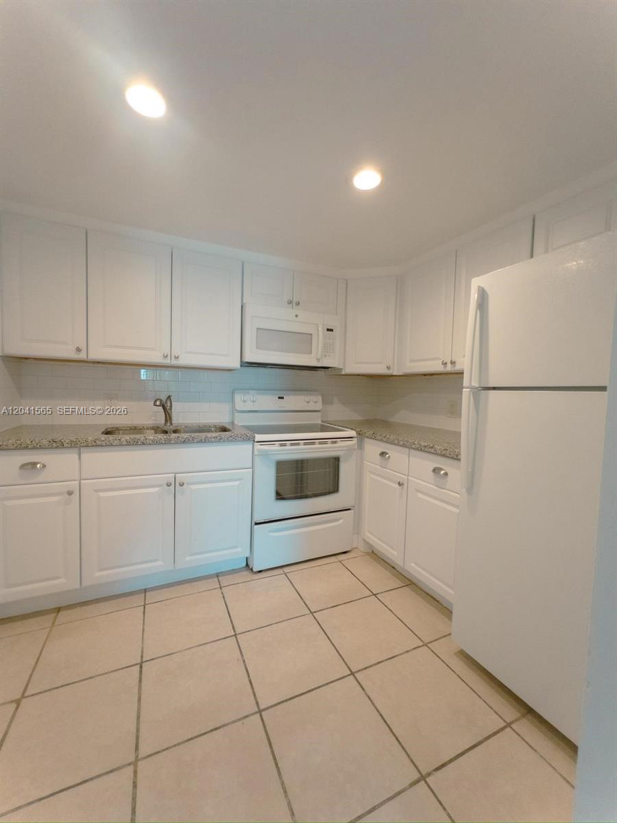 13335 Arch Creek Road, Unit 5 North Miami, FL 33181 - Photo 2 of 20