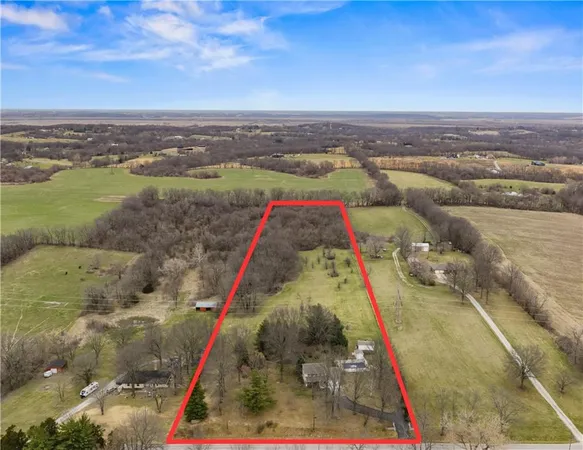 $589,000 | 26612 East Blue Mills Road, Sibley, MO 64088