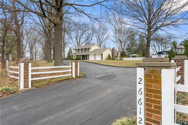 $589,000 | 26612 East Blue Mills Road, Sibley, MO 64088