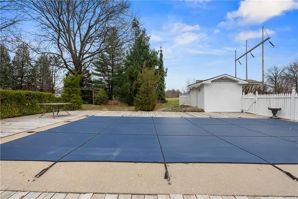 $589,000 | 26612 East Blue Mills Road, Sibley, MO 64088