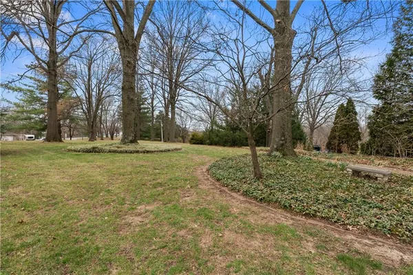 $589,000 | 26612 East Blue Mills Road, Sibley, MO 64088