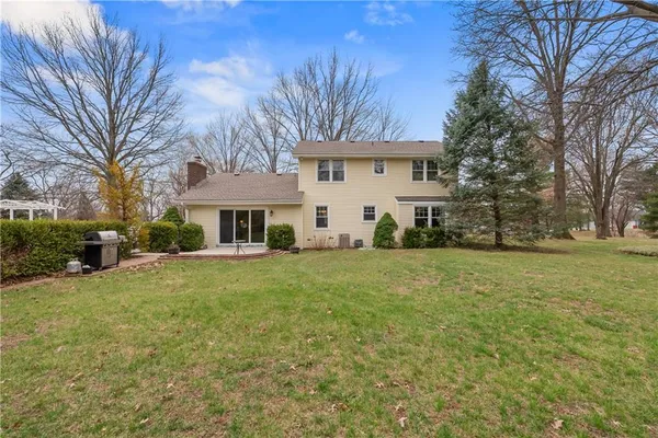 $589,000 | 26612 East Blue Mills Road, Sibley, MO 64088