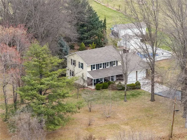 $589,000 | 26612 East Blue Mills Road, Sibley, MO 64088