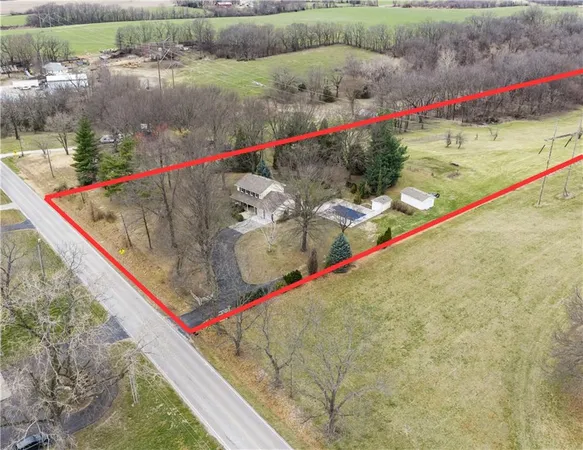 $589,000 | 26612 East Blue Mills Road, Sibley, MO 64088