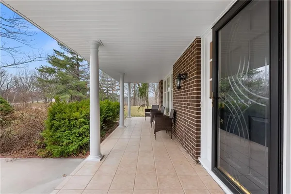 $589,000 | 26612 East Blue Mills Road, Sibley, MO 64088