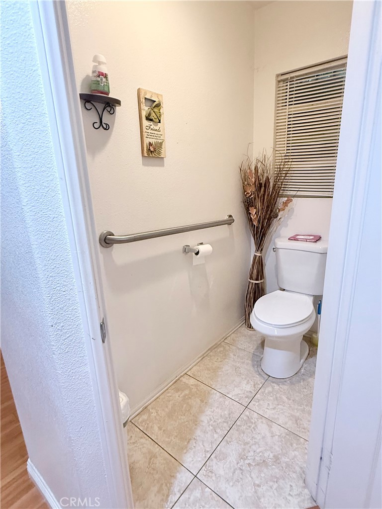916 Roxanne Drive Hemet, CA 92543 - Photo 16 of 32