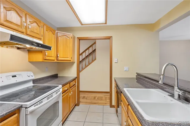 $229,900 | 416 MacKay Avenue, Camillus, NY 13219