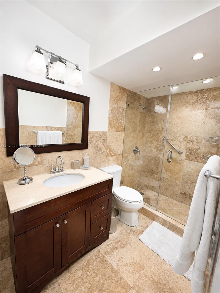 100 Lincoln Road, Unit 602 Miami Beach, FL 33139 - Photo 18 of 35