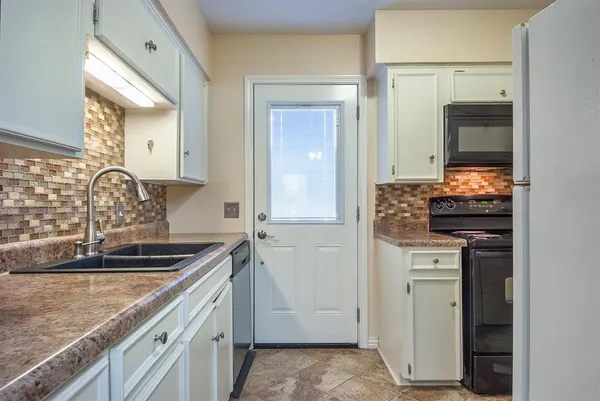 $2,900 | 3212 Daniel Avenue, Unit A, University Park, TX 75205