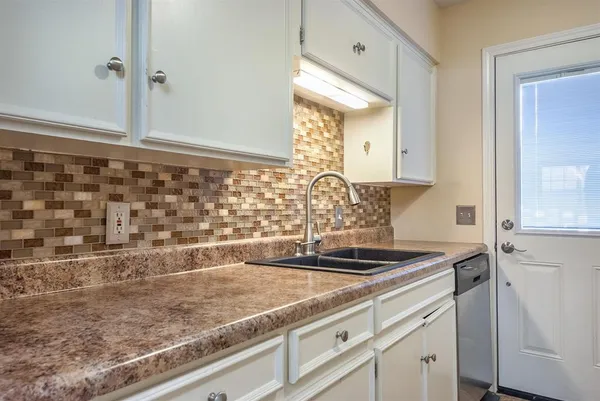 $2,900 | 3212 Daniel Avenue, Unit A, University Park, TX 75205