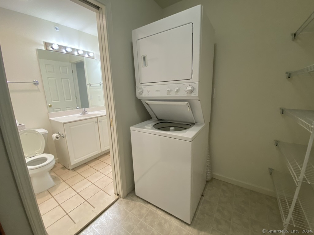 20 Orchard Street, Unit 204 Brookfield, CT 06804 - Photo 12 of 13