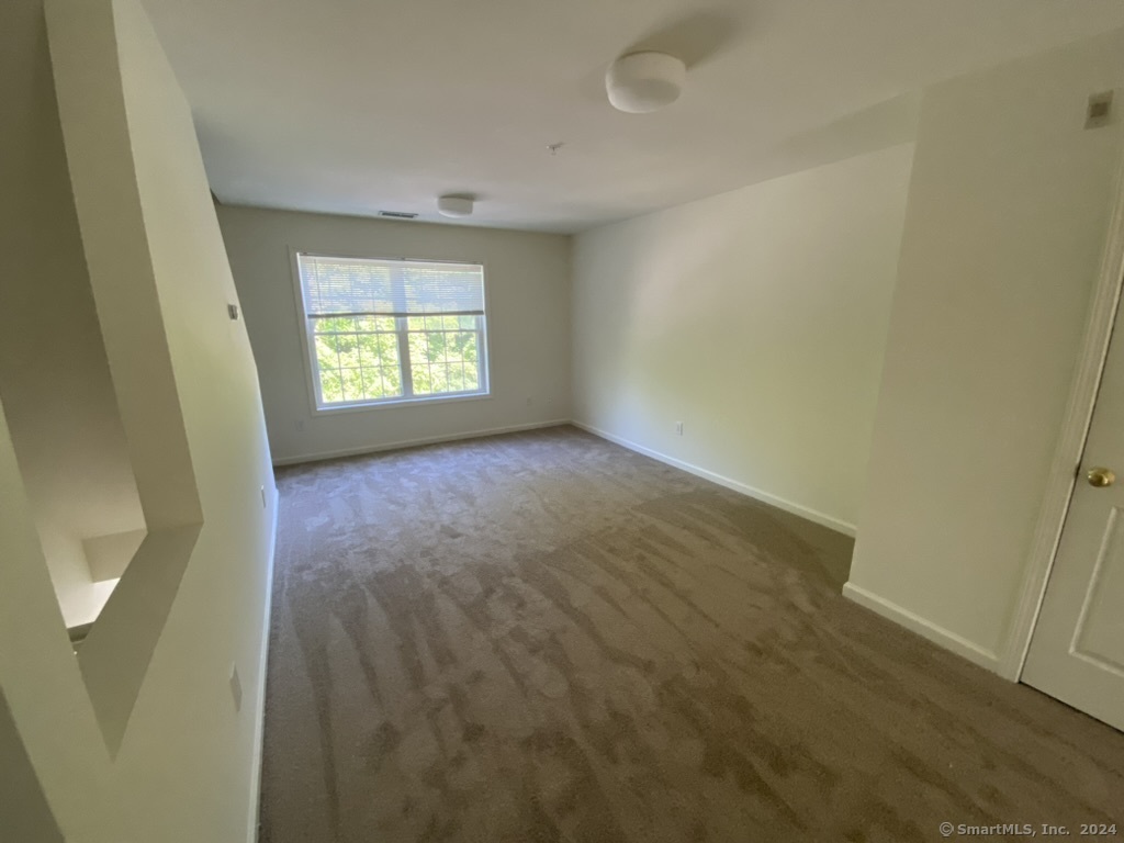 20 Orchard Street, Unit 204 Brookfield, CT 06804 - Photo 4 of 13