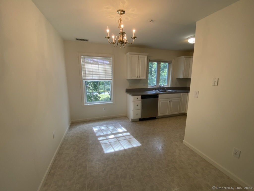 20 Orchard Street, Unit 204 Brookfield, CT 06804 - Photo 5 of 13