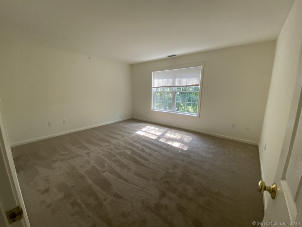 20 Orchard Street, Unit 204 Brookfield, CT 06804 - Photo 10 of 13