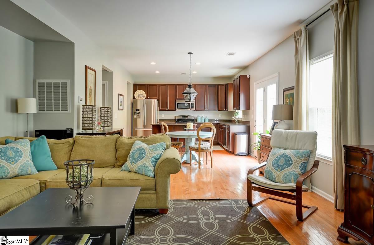 104 Roanoke Way Greenville, SC 29607 - Photo 14 of 33 Gallery Image 14