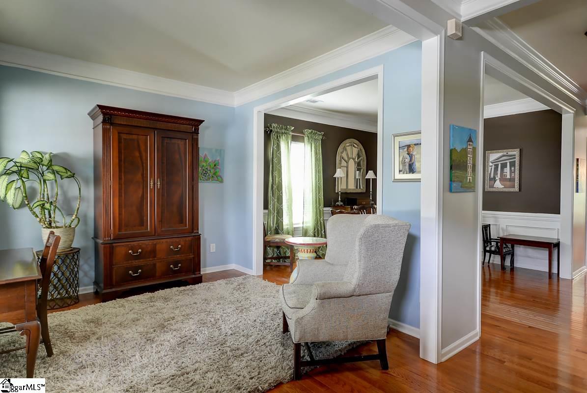 104 Roanoke Way Greenville, SC 29607 - Photo 3 of 33 Gallery Image 3