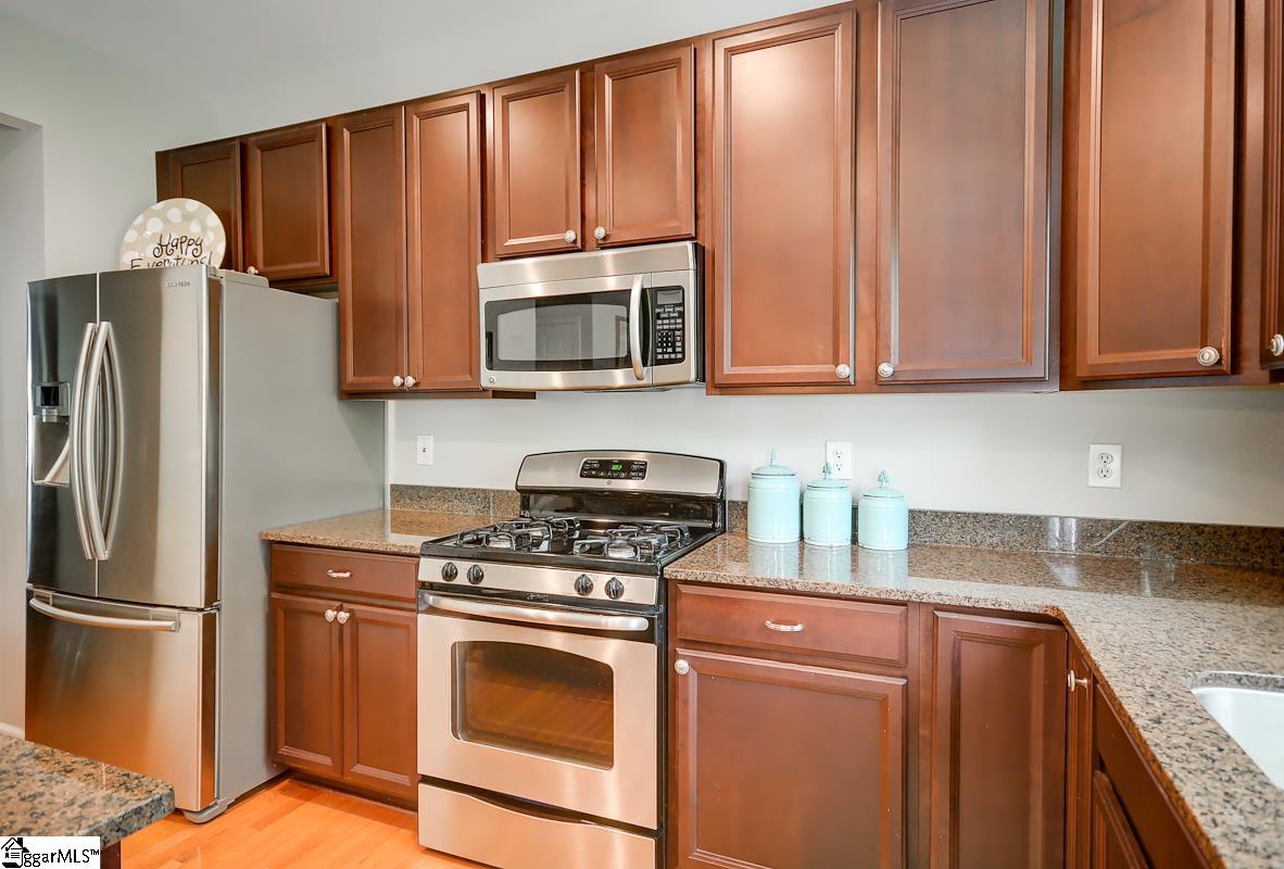 104 Roanoke Way Greenville, SC 29607 - Photo 10 of 33 Gallery Image 10
