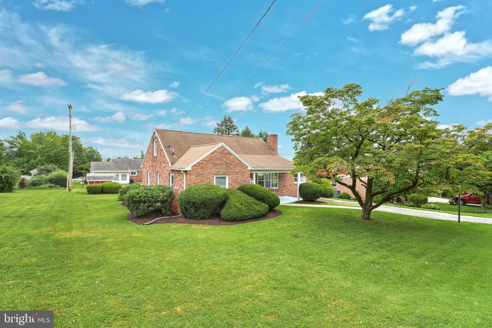 1124 Bonneview Road York, PA 17406 - Photo 3 of 30 Gallery Image 3