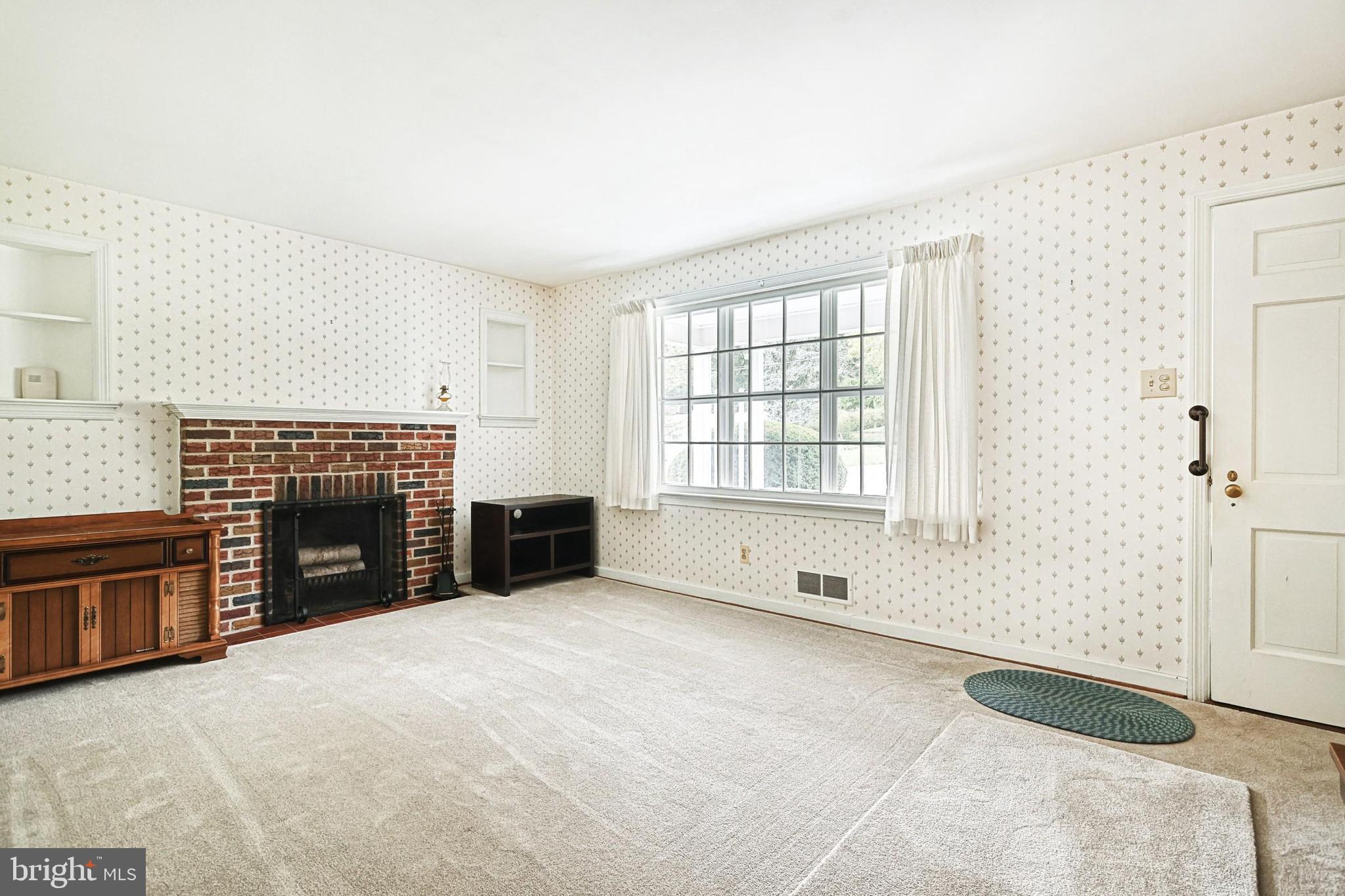 1124 Bonneview Road York, PA 17406 - Photo 10 of 30 Gallery Image 10