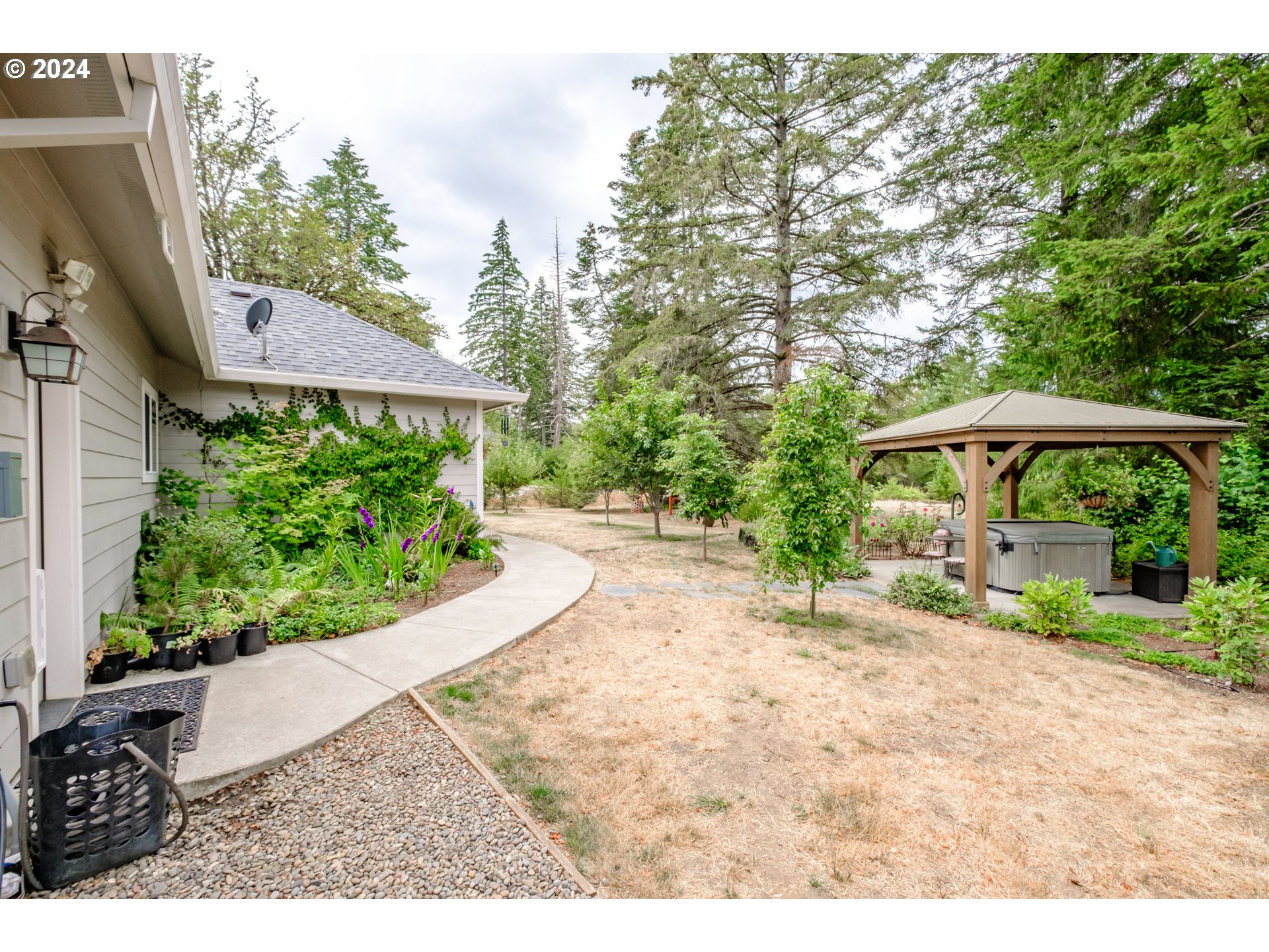 8317 Buffalo Lane Grand Ronde, OR 97347 - Photo 12 of 48