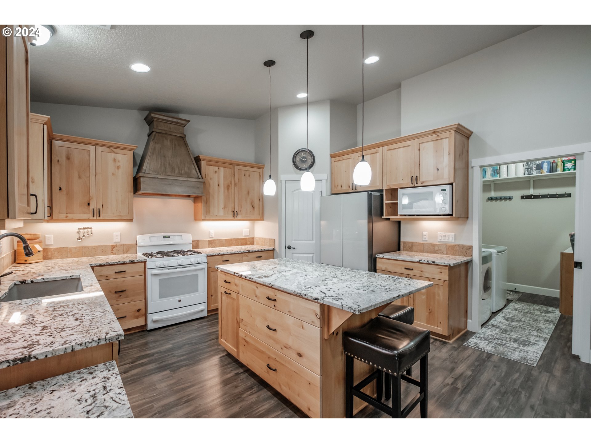 8317 Buffalo Lane Grand Ronde, OR 97347 - Photo 23 of 48