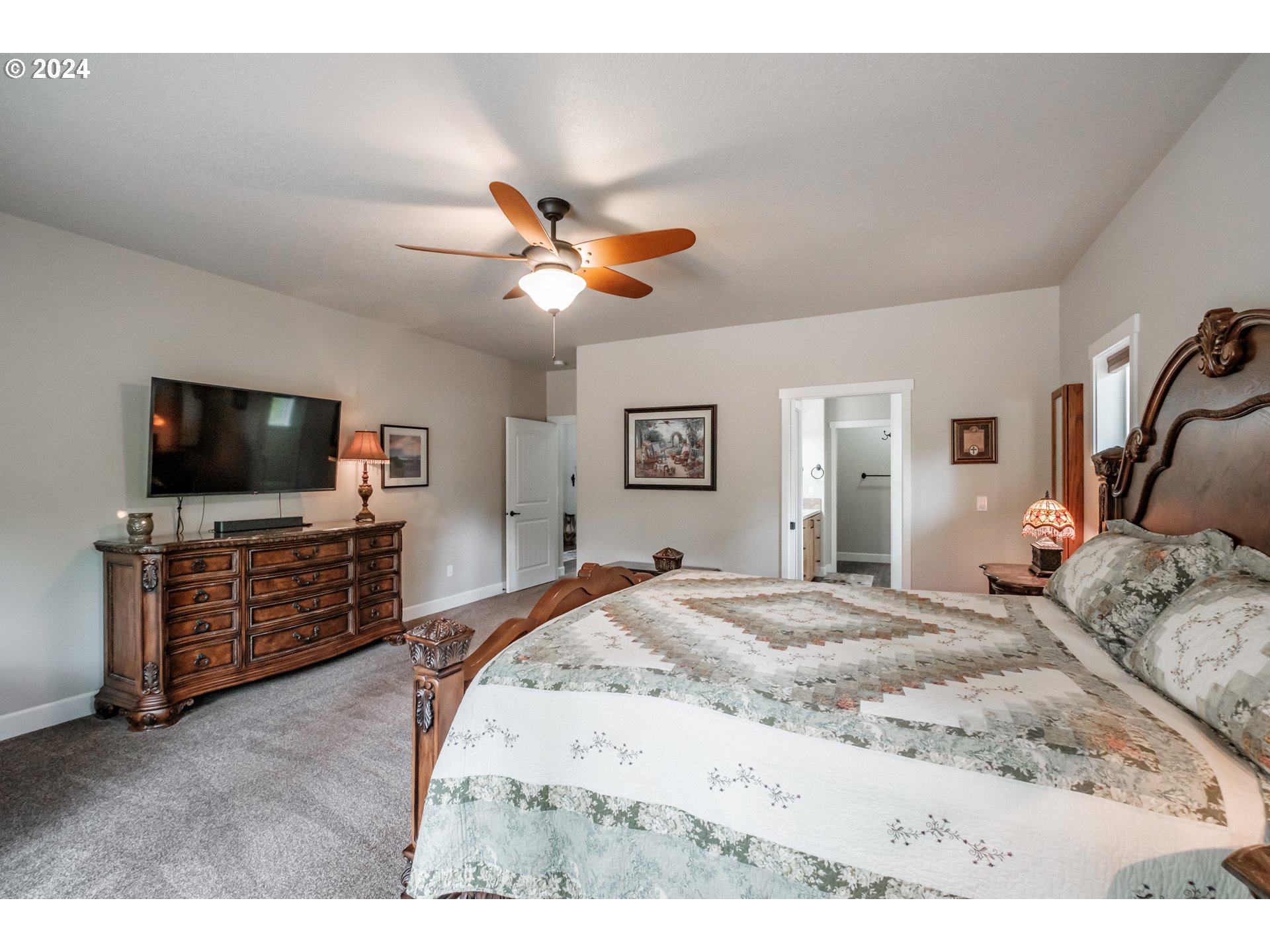 8317 Buffalo Lane Grand Ronde, OR 97347 - Photo 35 of 48 Bedroom, Owner's Suite