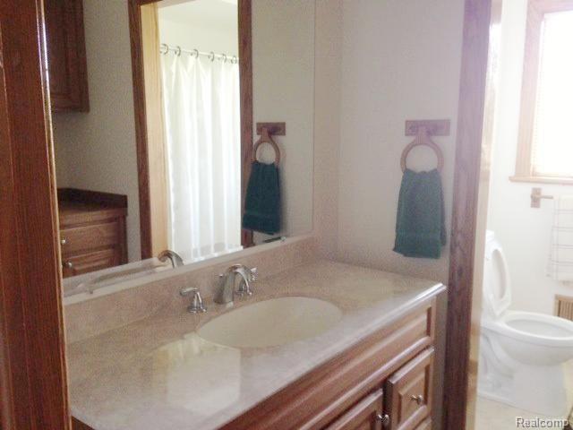 18980 27 Mile Road Ray, MI 48096 - Photo 7 of 13 #7 bath.jpg