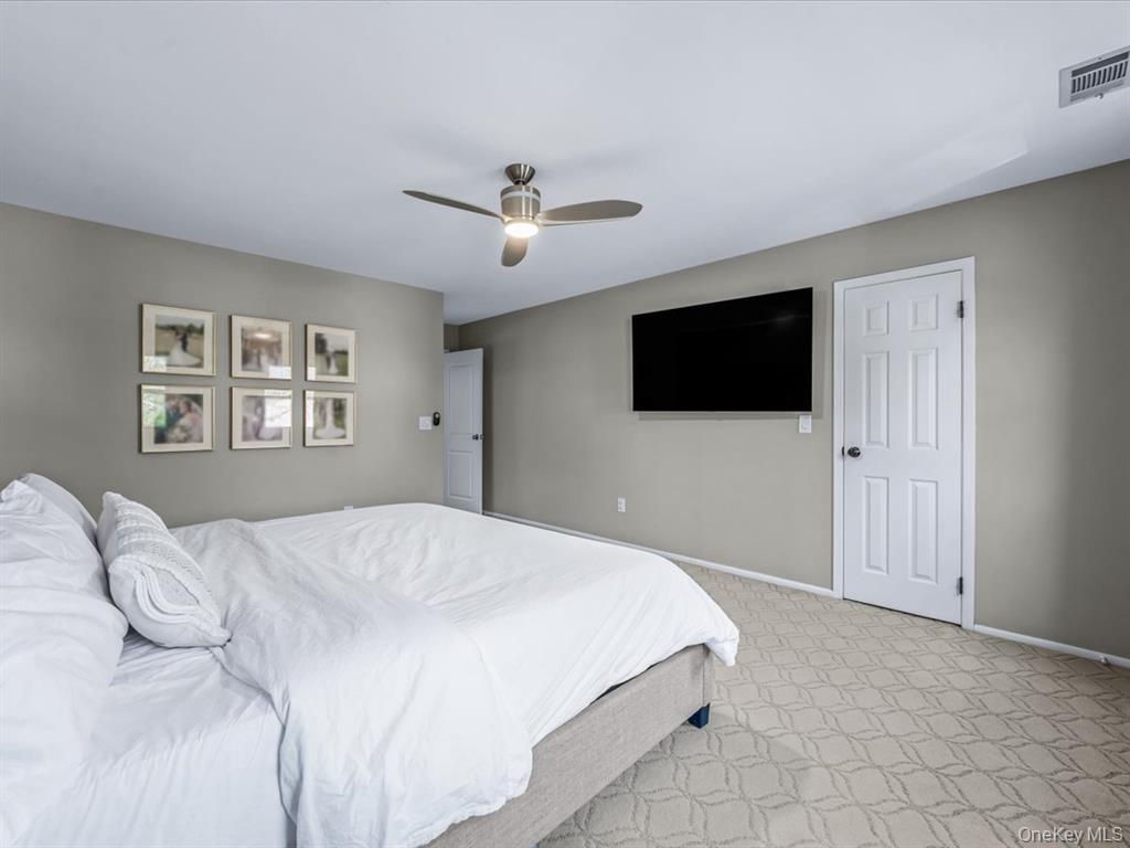 54 Hidden Ridge Drive Syosset, NY 11791 - Photo 17 of 25