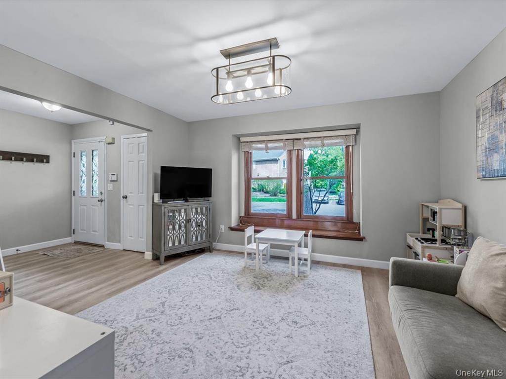 54 Hidden Ridge Drive Syosset, NY 11791 - Photo 6 of 25