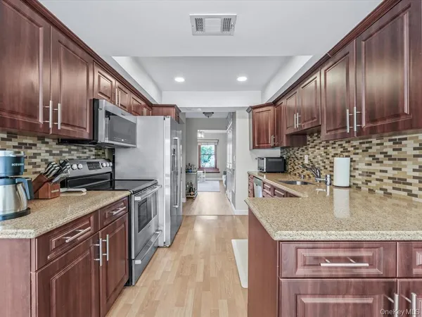 $5,600 | 54 Hidden Ridge Drive, Syosset, NY 11791