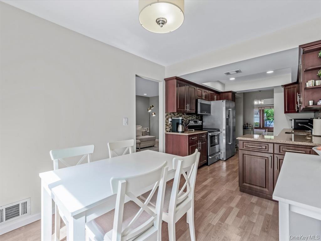 54 Hidden Ridge Drive Syosset, NY 11791 - Photo 10 of 25