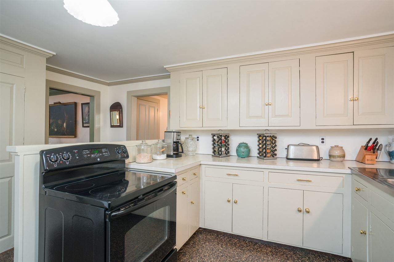 640 Goodwin Road Eliot, ME 03903 - Photo 8 of 36