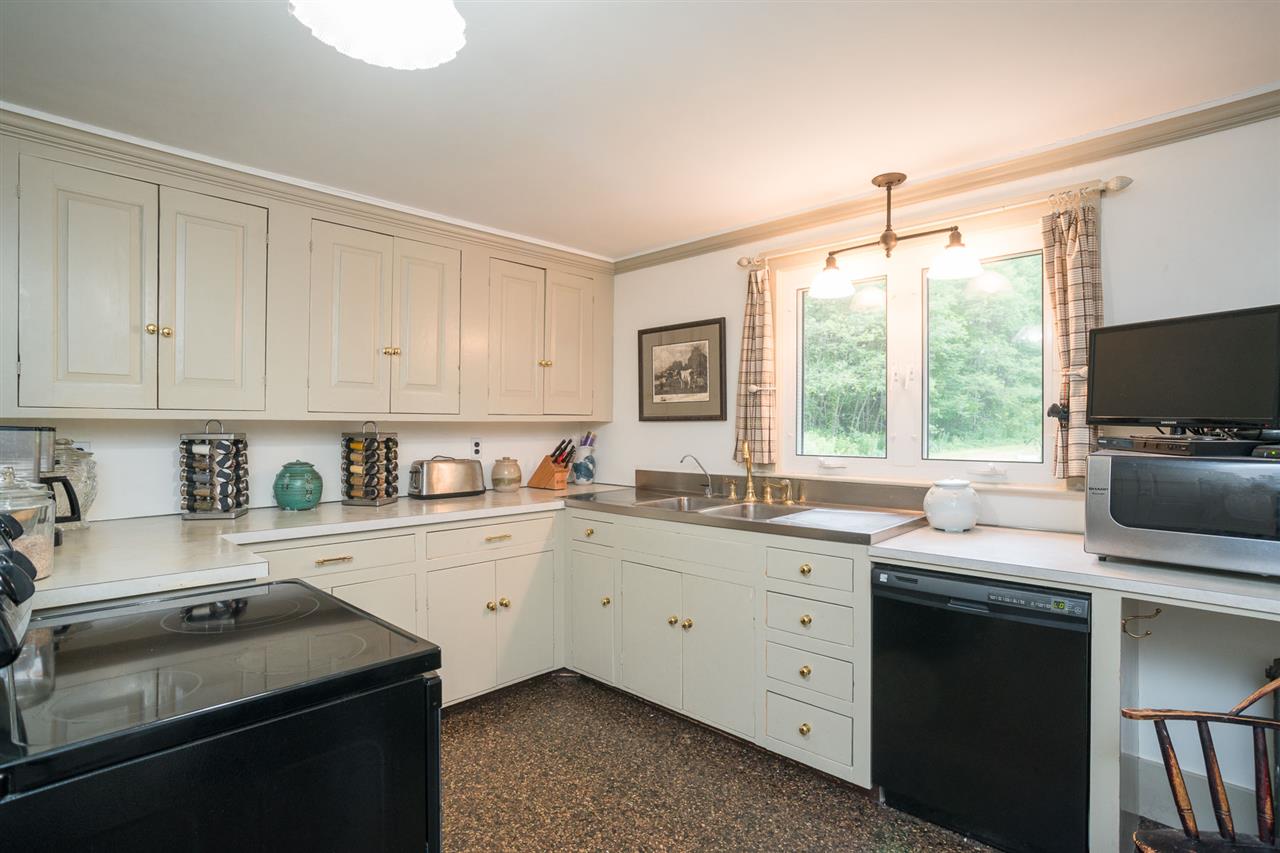 640 Goodwin Road Eliot, ME 03903 - Photo 9 of 36