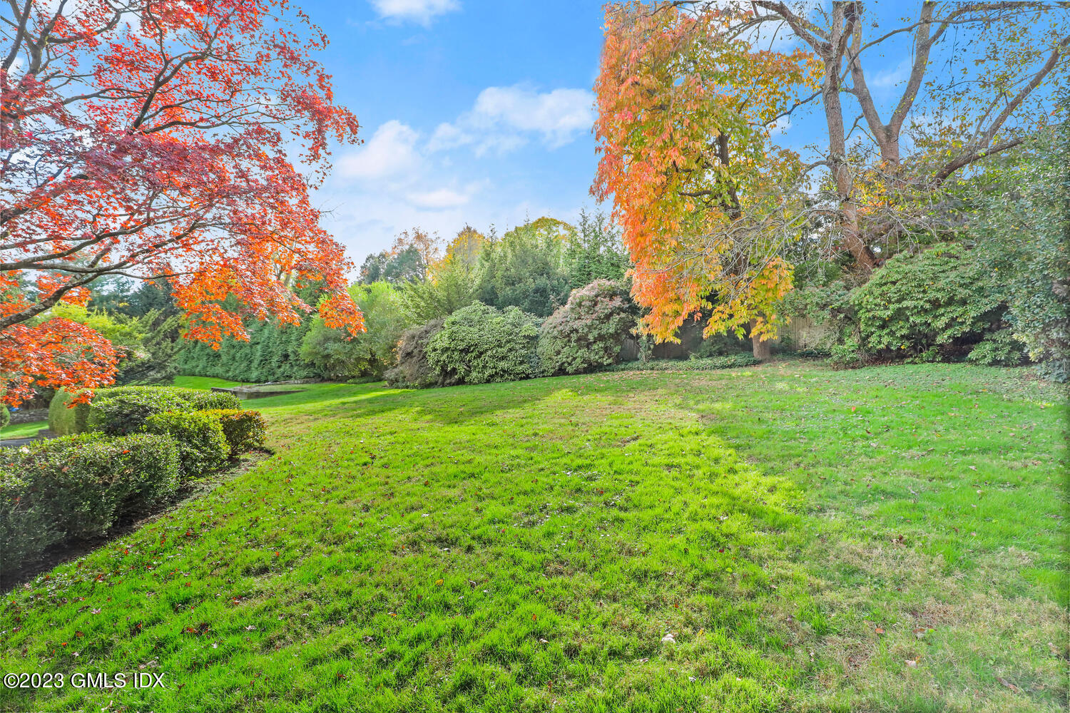 16 Intervale Place Greenwich, CT 06830 - Photo 20 of 23 16 Intervale back yard