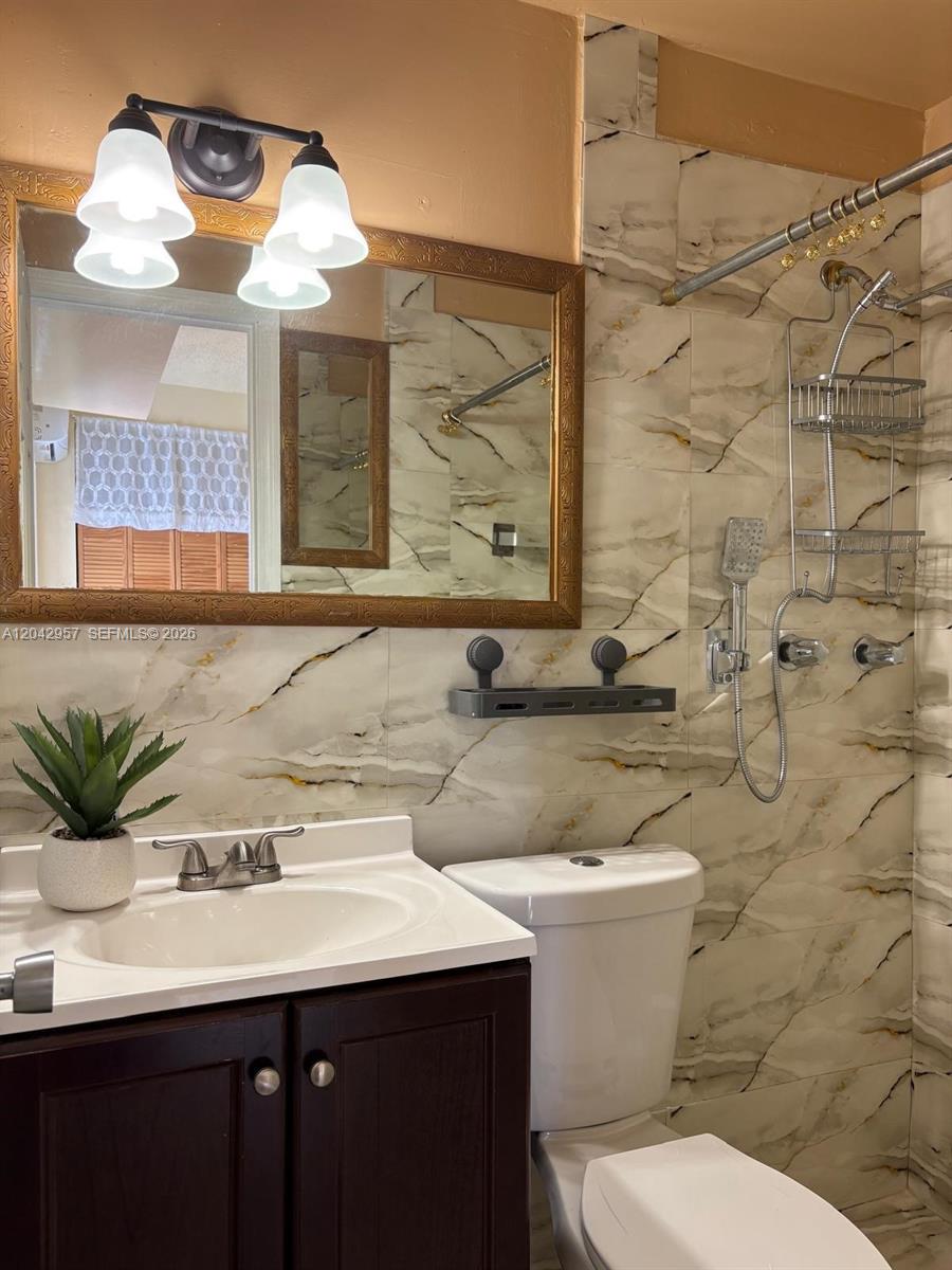 15470 Southwest 47th Street Miami, FL 33185 - Photo 4 of 10