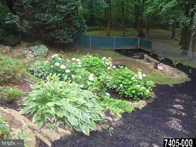 670 East Butter Road York, PA 17406 - Photo 17 of 25 Gallery Image 17