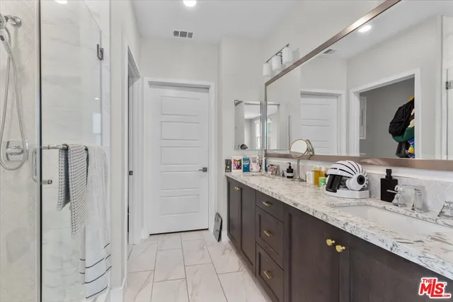 $5,900 | 127 Boeing Lane, Los Angeles, CA 90042