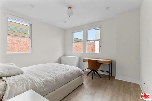 $5,900 | 127 Boeing Lane, Los Angeles, CA 90042