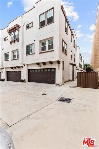 $5,900 | 127 Boeing Lane, Los Angeles, CA 90042