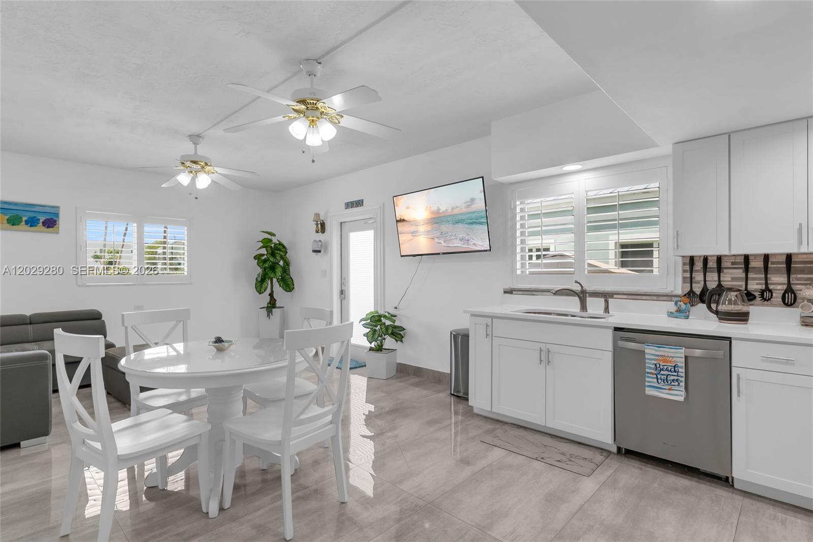 443 4th Road Key Largo, FL 33037 - Photo 34 of 61