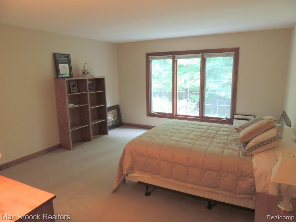 1680 Crossbow Court Rochester, MI 48306 - Photo 13 of 23 Bedroom #2.jpg