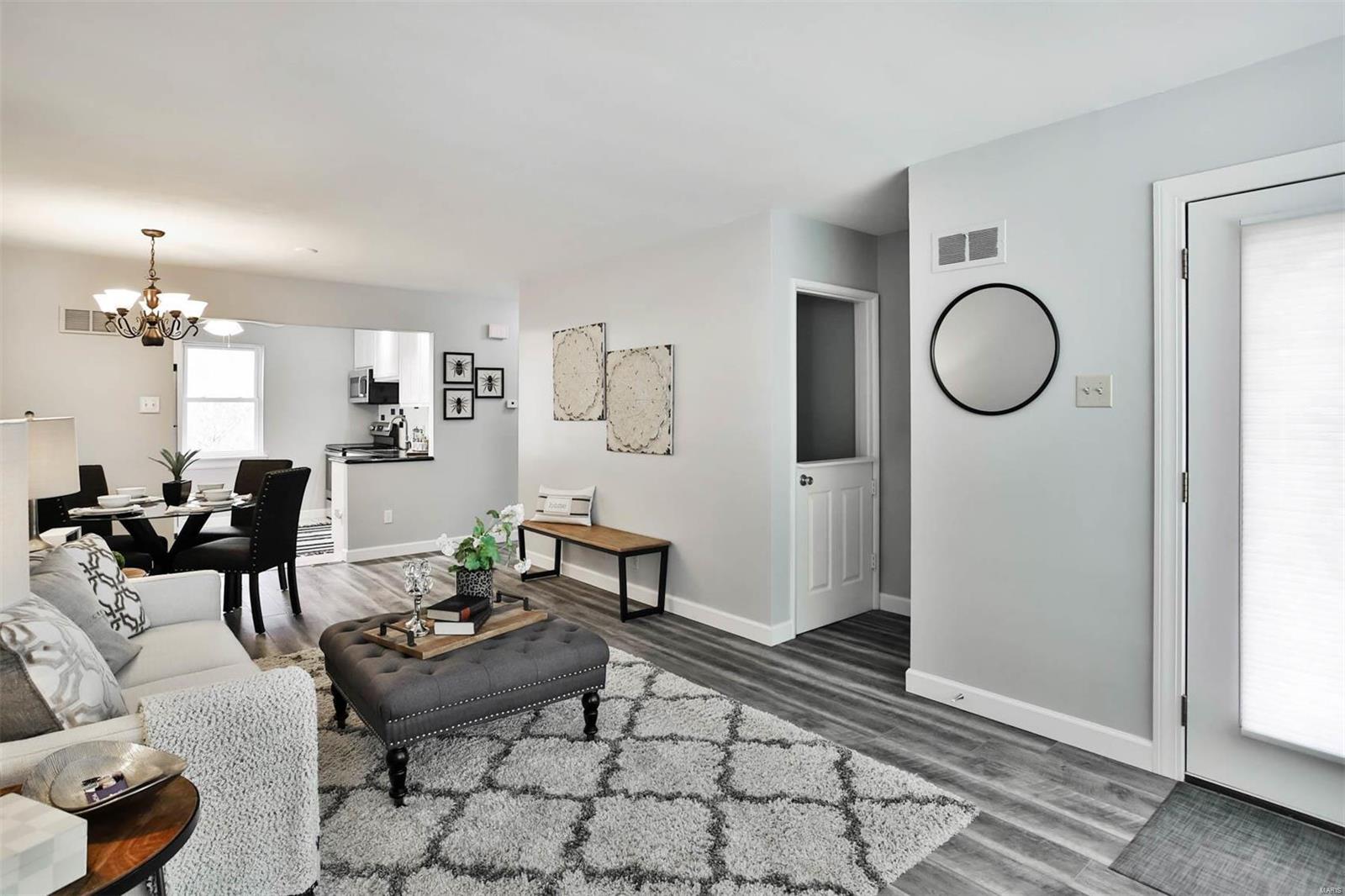12739 Big Bend Road St. Louis, MO 63122 - Photo 4 of 37 Gallery Image 4