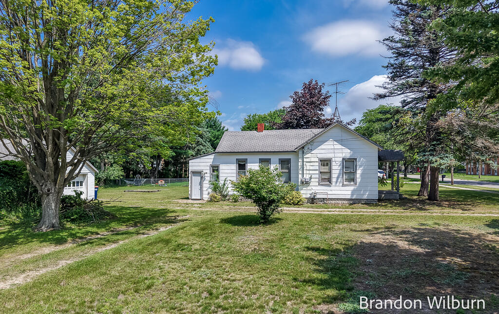 3259 Maple Grove Road Muskegon, MI 49441 - Photo 6 of 36 3529MapleGroveRd-10LoRes