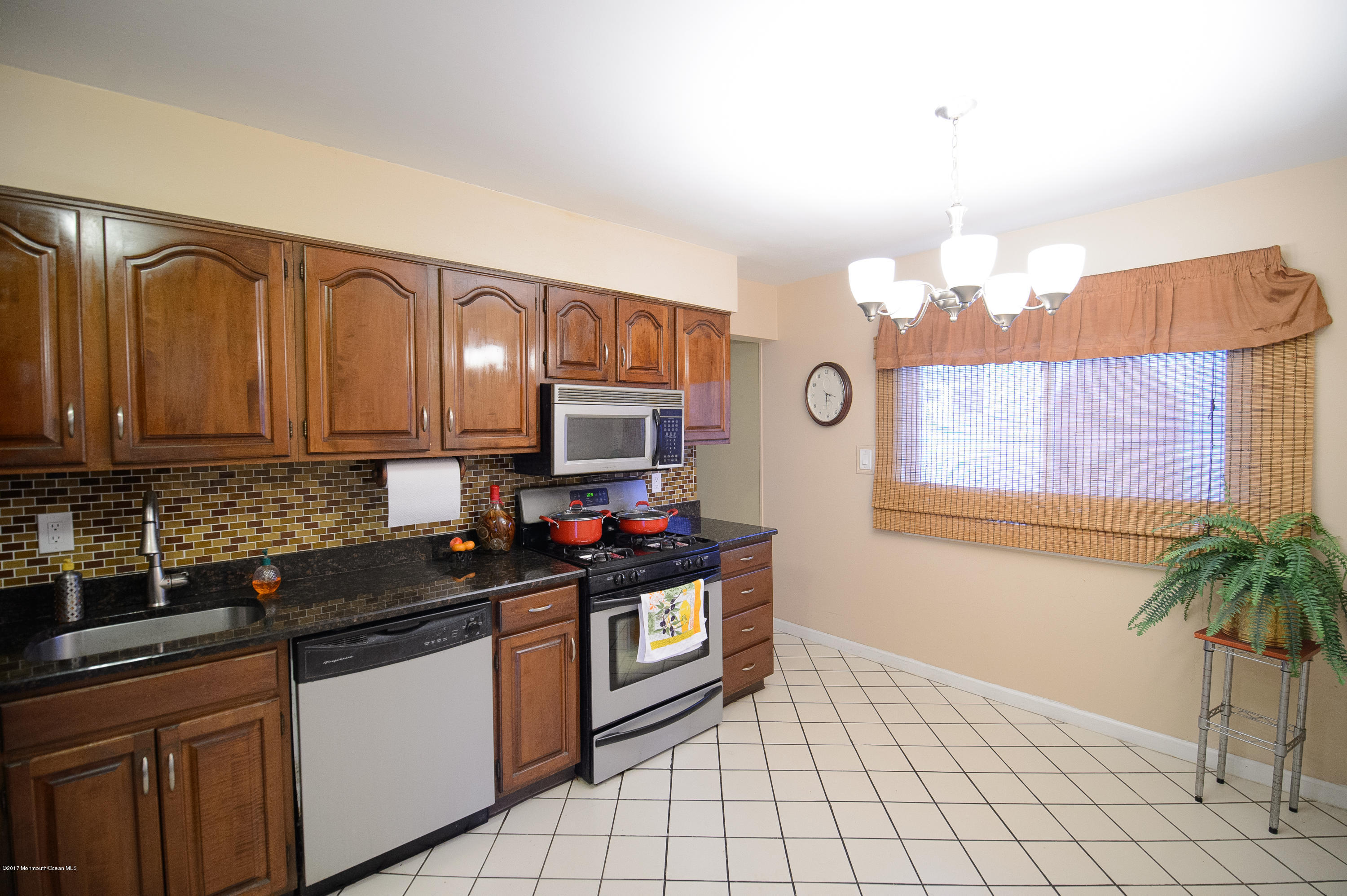 526 Line Road Hazlet, NJ 07730 - Photo 9 of 19 MBM156LineRdFinals0027