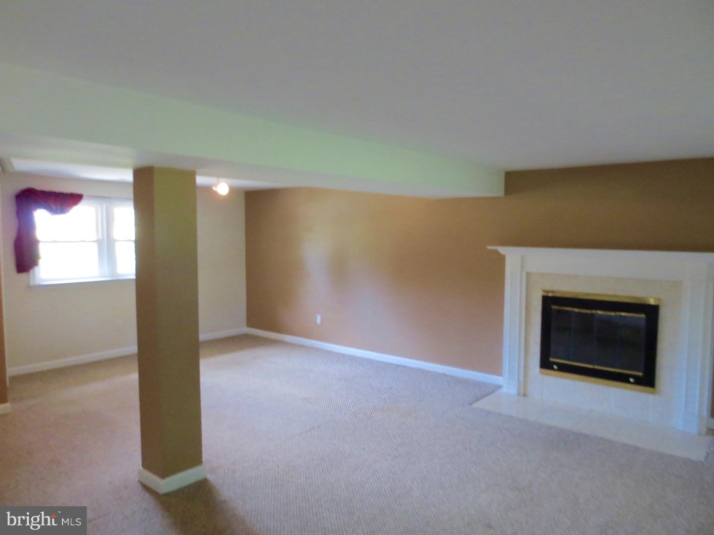 586 Concord Road Warminster, PA 18974 - Photo 6 of 8 Family Room