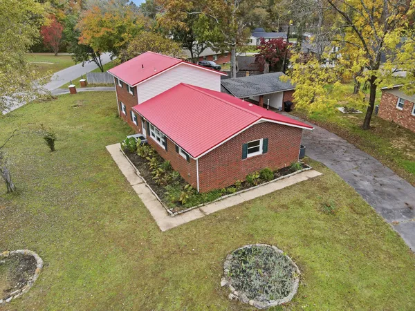 $300,000 | 110 Southwood Lane, Tullahoma, TN 37388