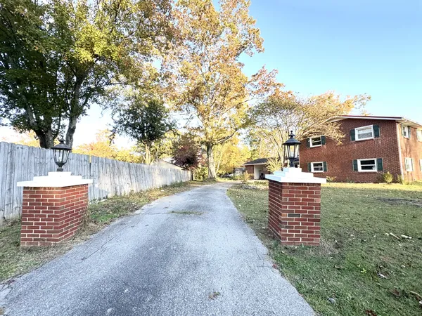 $300,000 | 110 Southwood Lane, Tullahoma, TN 37388