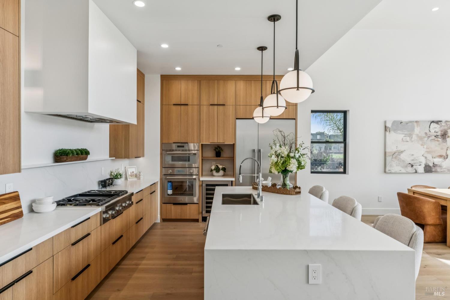 39 Strawberry Circle Mill Valley, CA 94941 - Photo 12 of 81